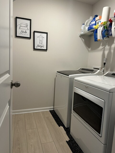 Building Photo - Beautiful 3 bedroom townhome with backyard space in Pendleton