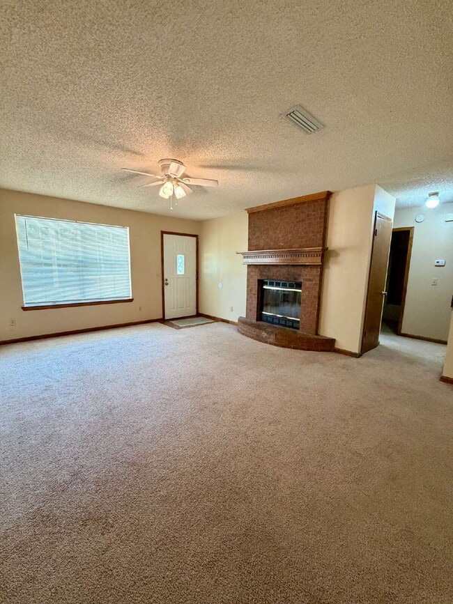 Building Photo - Home available FOR RENT in Daleville, AL