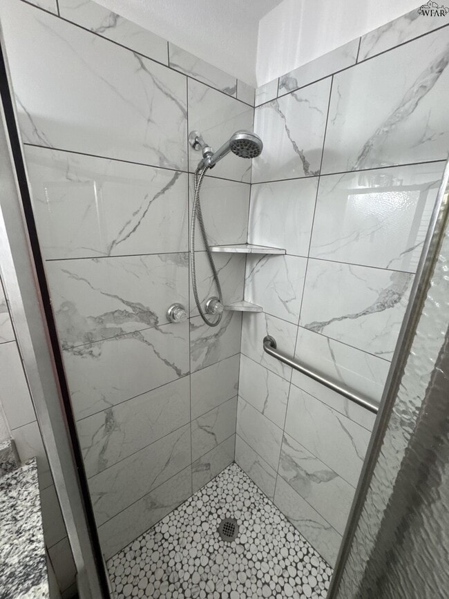 Building Photo - 4126 Lenore Dr