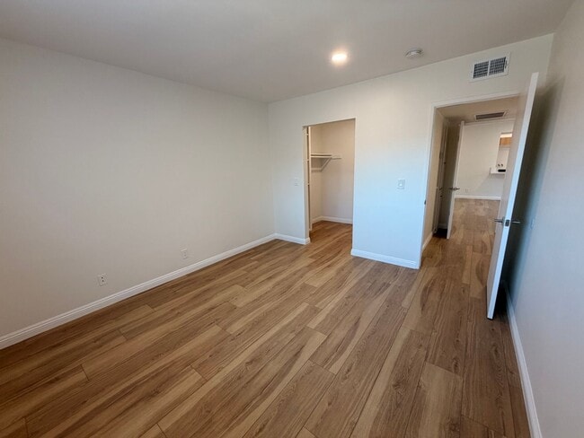 Building Photo - Completely Remodeled, Spacious 2 Bedroom Apartment For Rent w/ Parking!