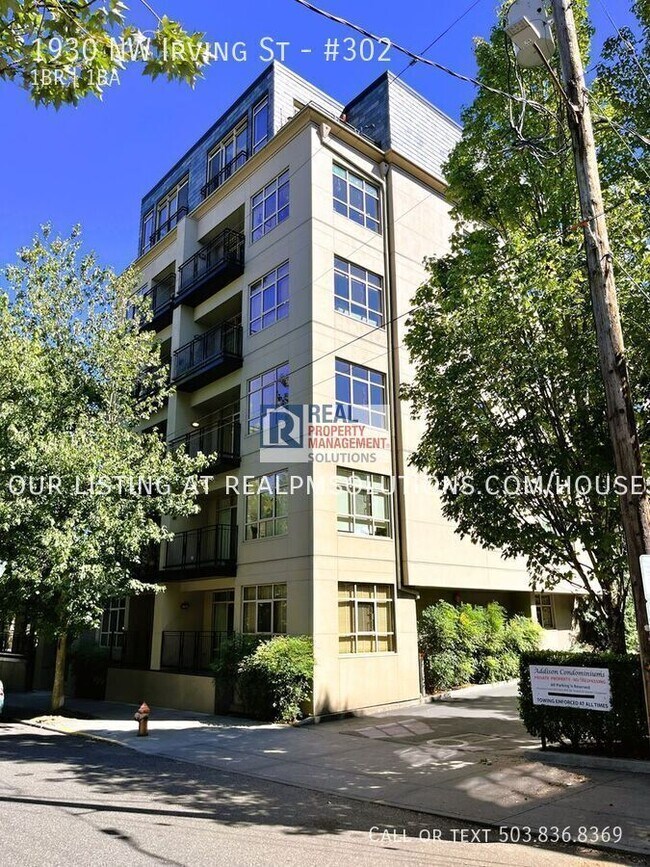 Building Photo - 1930 NW Irving St