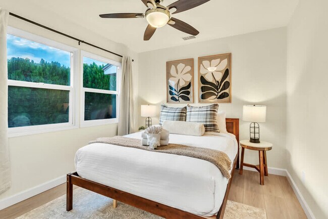 Building Photo - 4853 Twain Ave