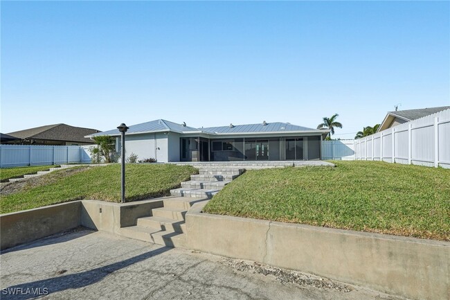 Building Photo - 3701 SE 17th Pl