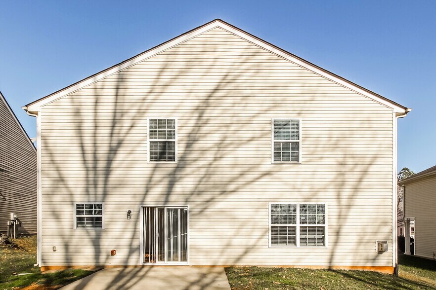 Building Photo - 4521 Oakburn Drive