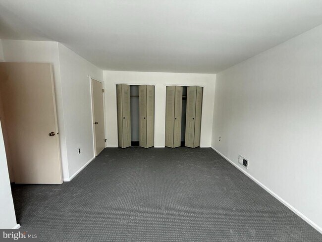 Building Photo - 14 Mimosa Ct