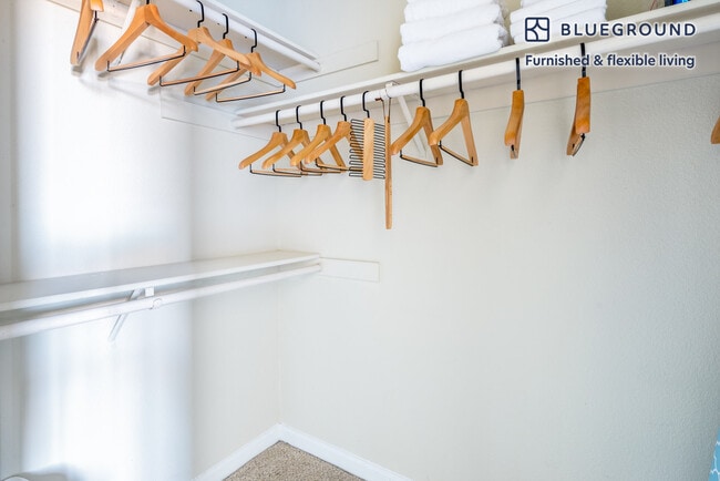 Building Photo - 1668 Hope Dr