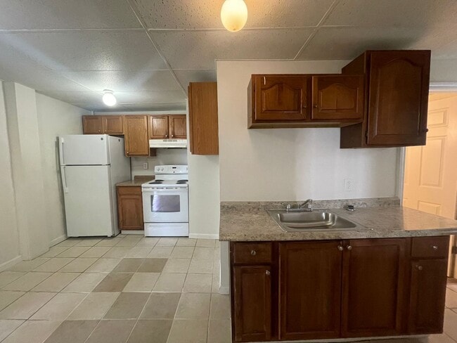 Building Photo - 2 Bedroom Apartment for Rent – Pittsfield, MA – $1,450/month