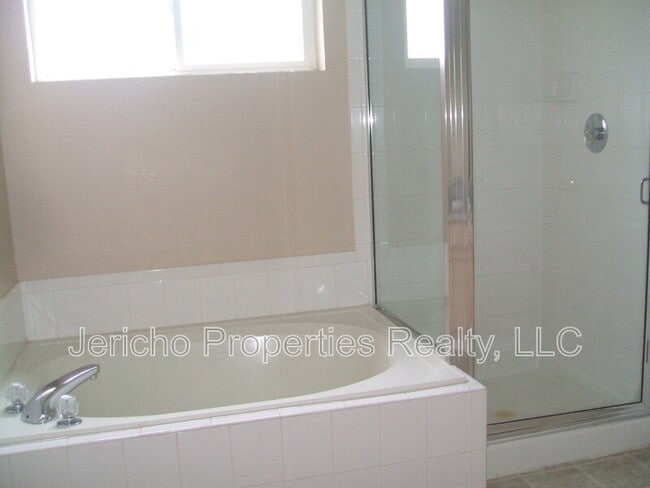 Building Photo - 4236 E 119th Pl