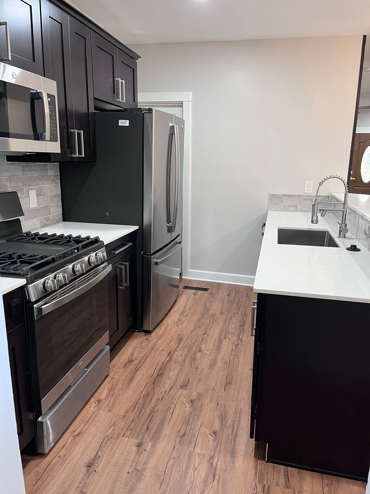 Kitchen - 2325 Penn St