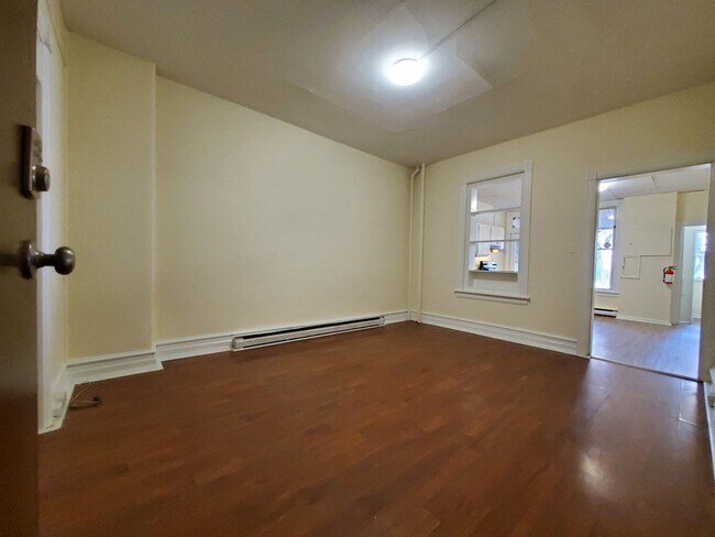 Building Photo - 423 Liberty St