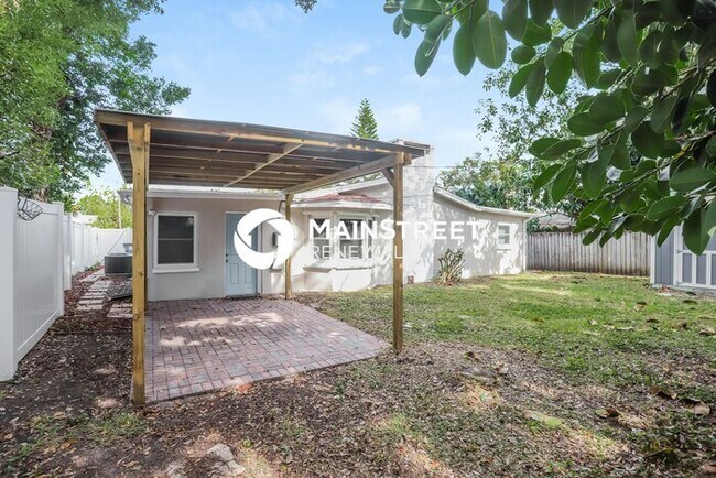 Building Photo - 3 Bedroom Pet-Friendly Home in Clearwater, FL with Main Street Renewal