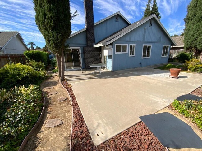 Building Photo - 3-bedroom, 2-bath home in the desirable Northwest Yuba City