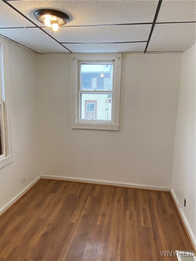 Building Photo - 235 High St