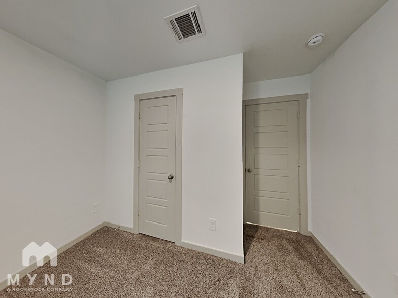Building Photo - 7815 Cattleman Vly Dr