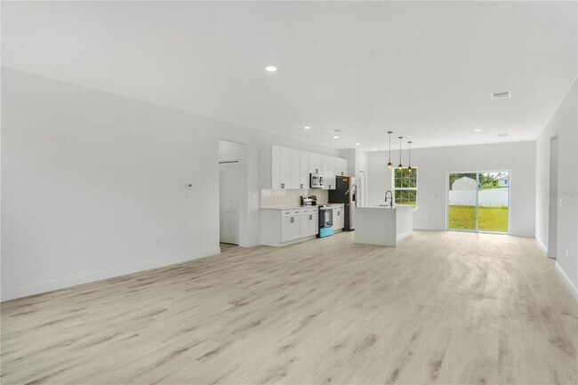 Building Photo - 2653 SW 176 Lp