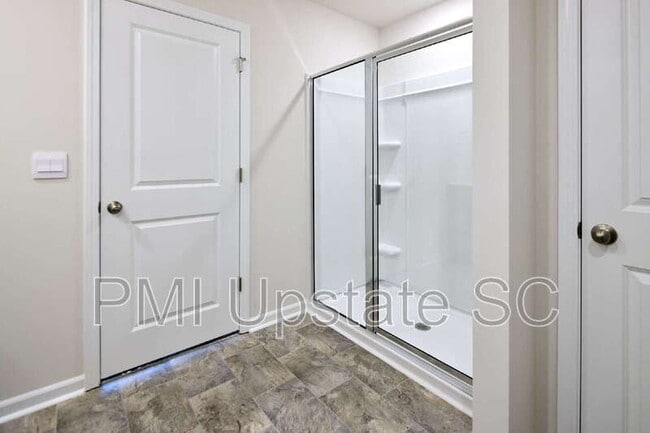 Building Photo - 753 Embark Cir
