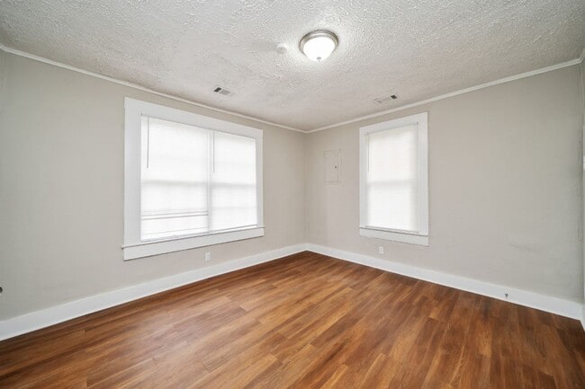 Building Photo - 3117 Short 19th St