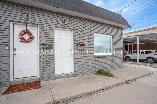 Building Photo - 80 N Merchant St