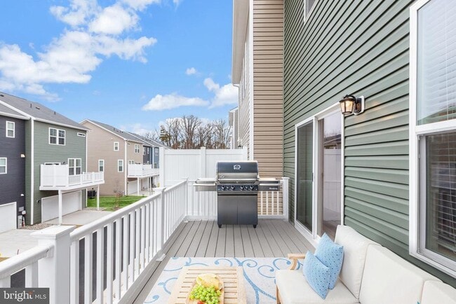 Building Photo - 1624 Aster Ln