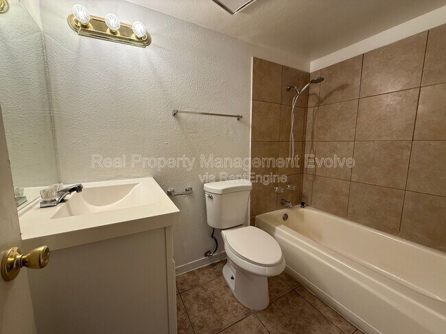 Building Photo - 13829 N 48th Ave