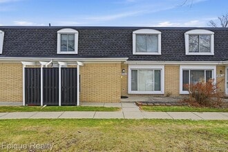 Building Photo - 29792 City Center Dr