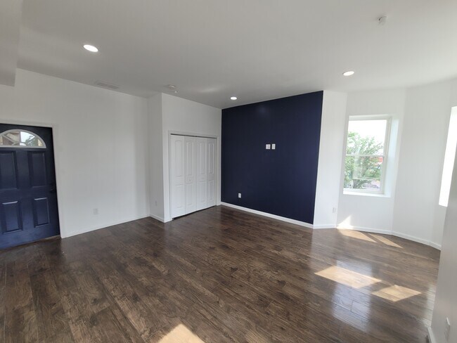 Building Photo - The Jefferson Apartment
