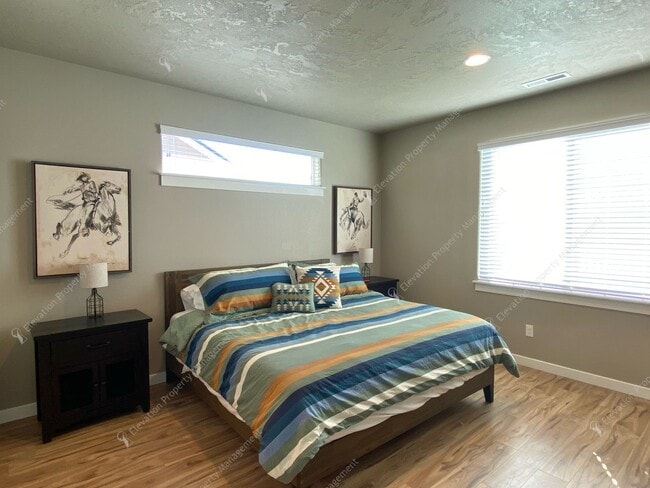 Building Photo - **UNFURNISHED**Beautiful Single-Level 3BR -2BA Home Near Redmond’s Upcoming Recreation Center