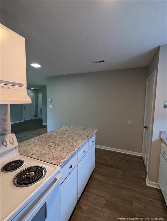 Building Photo - 833 Applewood Ln