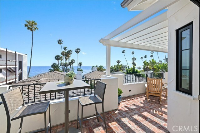 Building Photo - 360 Cliff Dr