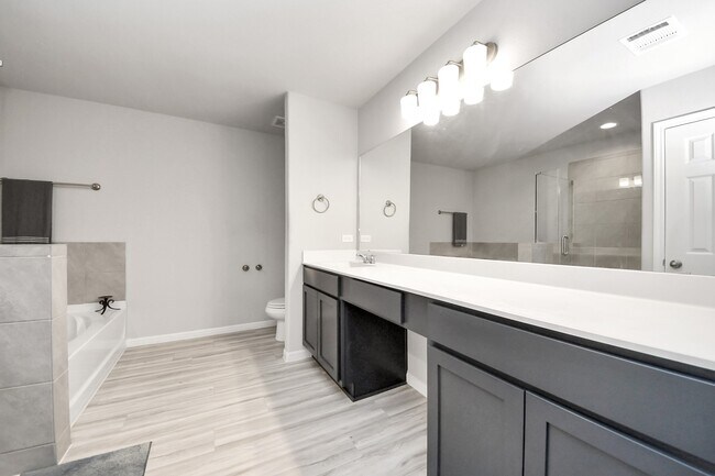 Building Photo - 13323 Colina Mdws Ln