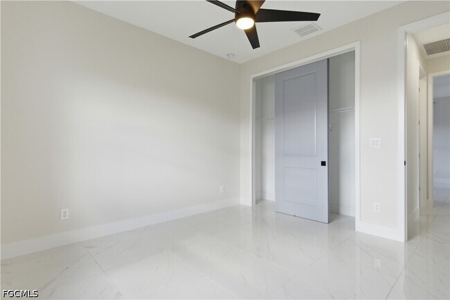 Building Photo - 1442 NE 33rd Ln