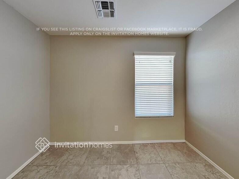 Building Photo - 35407 N Shorthorn Trail