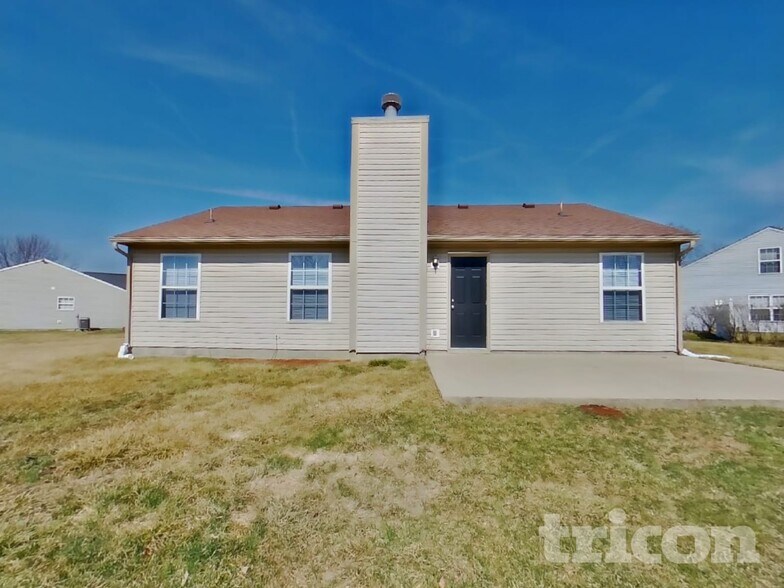 Building Photo - 111 Silverberry Ct