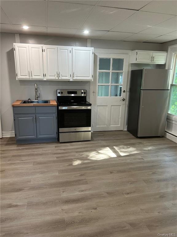 Building Photo - 165 S Cross Rd