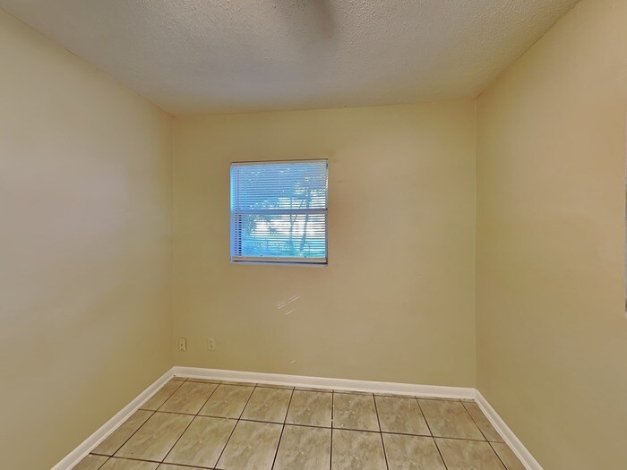 Building Photo - 237 Blairmore Blvd W