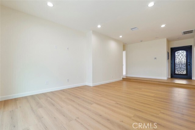 Building Photo - 7423 Balcom Ave