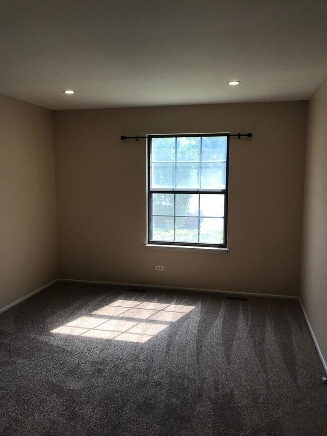 Building Photo - 232 Driftwood Ln