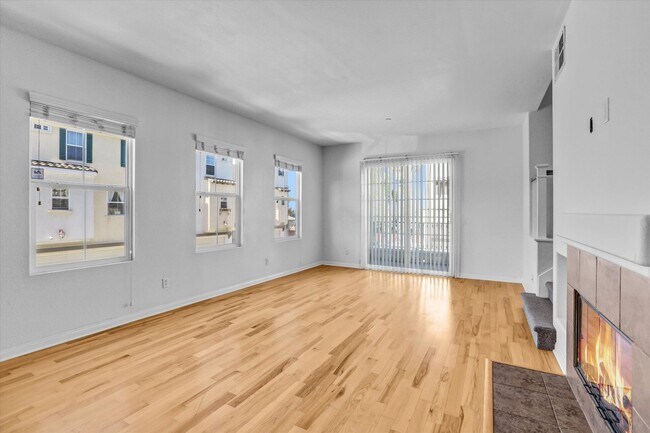 Building Photo - 7370 La Mesita Pl