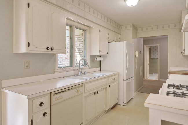 Building Photo - 4121 Crosby St