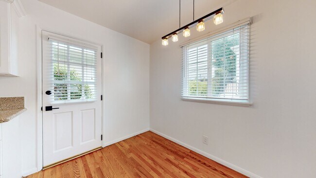 Dining Room windows and lights - 10876 National Blvd