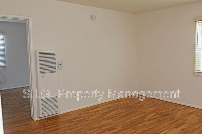 Building Photo - 5637 Strohm Ave