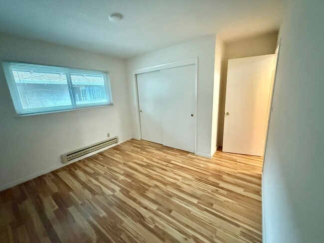 Building Photo - CAMBRIAN - Remodeled upstairs unit - great location near downtown Campbell