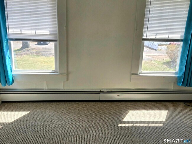 Building Photo - 150 Spencer St