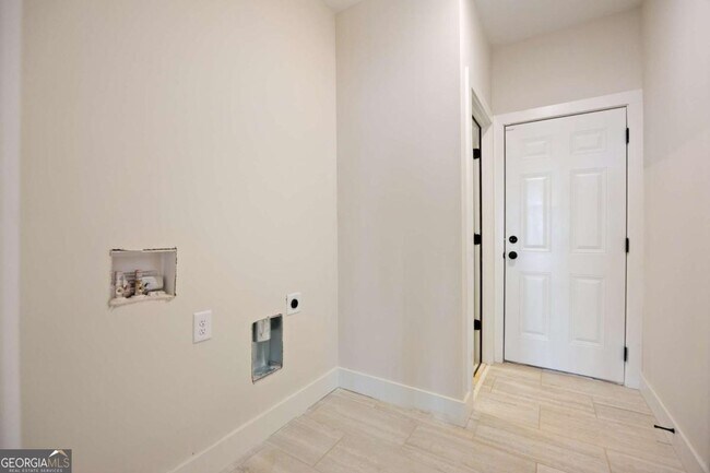 Building Photo - 360 Ansley Dr