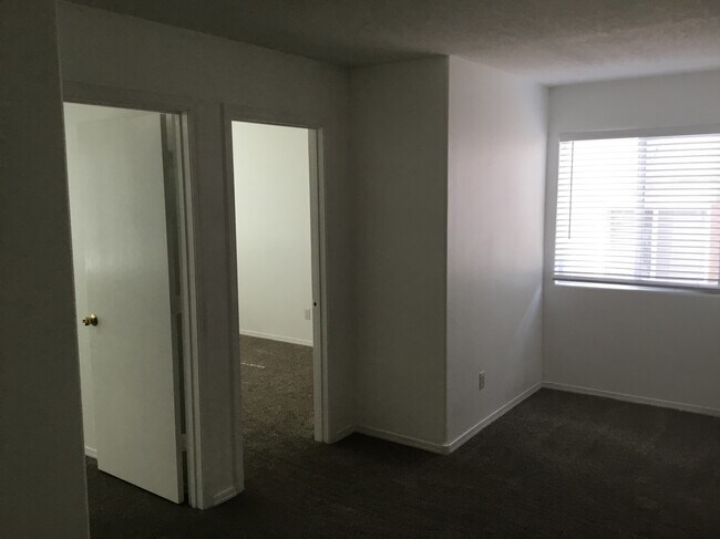 Building Photo - 10852 Arezzo Dr NW