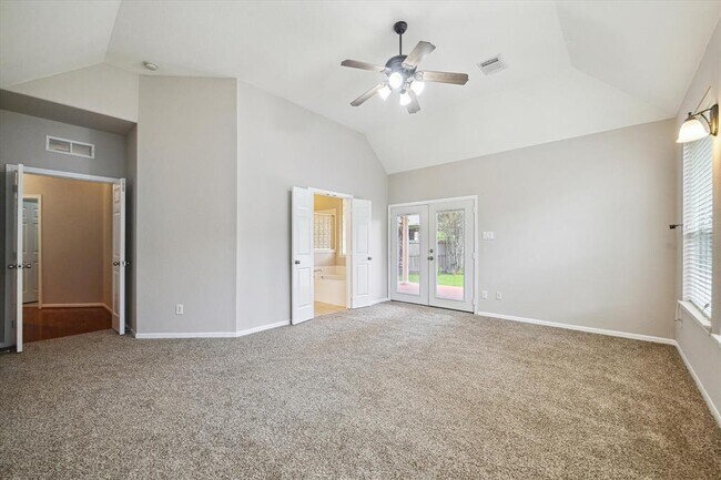 Building Photo - 4422 Roundtree Ln
