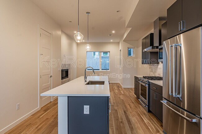 Building Photo - 1286 Osceola St