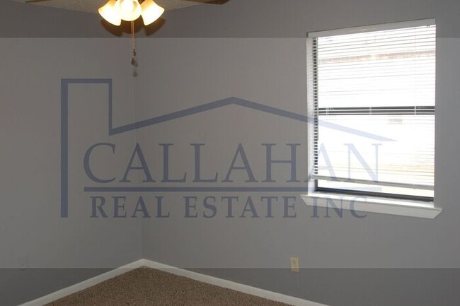 Building Photo - North Little Rock 2 Bedroom Townhouse