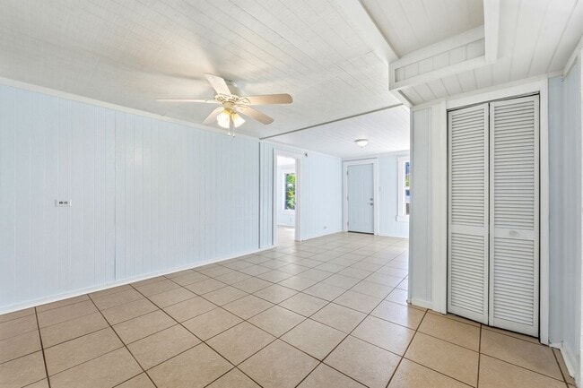 Building Photo - 228 Oleander St