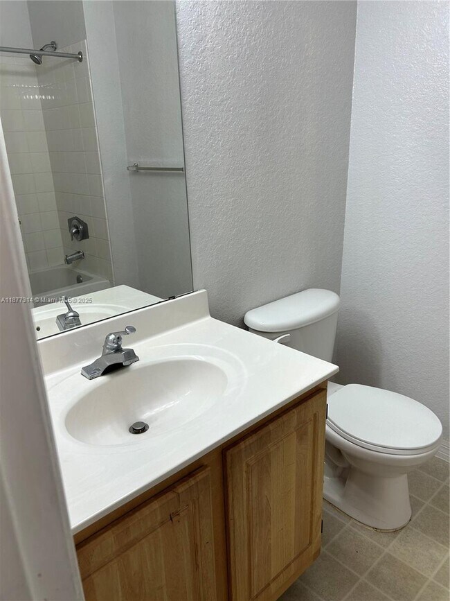 Building Photo - 4004-4004 San Gallo Dr